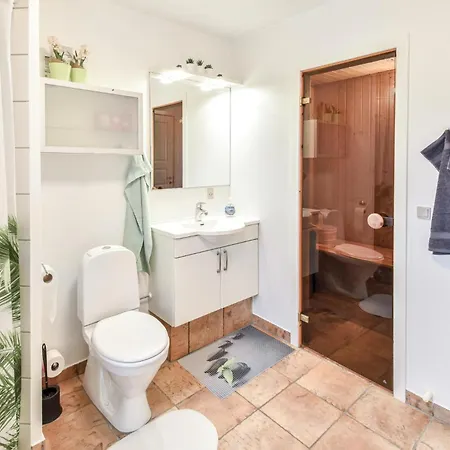 Holiday home 3 Bedroom Beautiful In Brenderup Fyn *