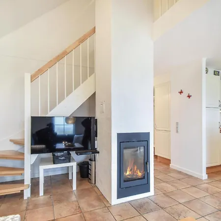 3 Bedroom Beautiful In Brenderup Fyn Feriehus